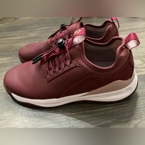 Clove Limited Edition Royal Maroon Women’s Nursing Shoes Size 8.5